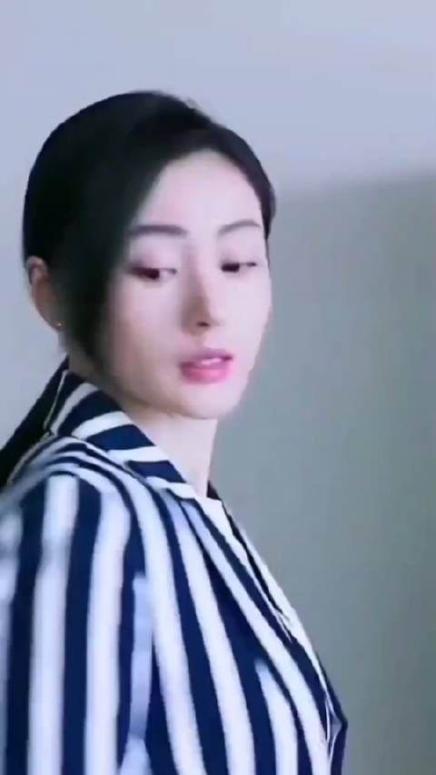 太美了，有这样的老婆你几点回家？气质美女