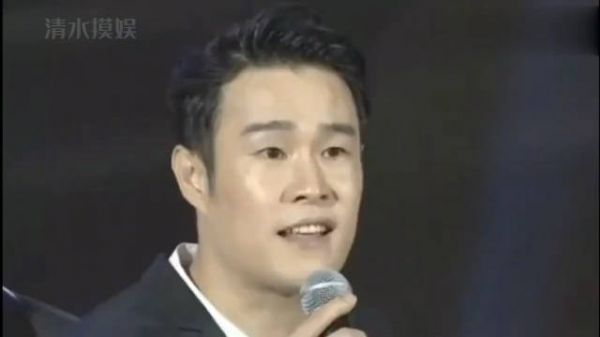 “一夜爆红”小沈阳,在颁奖典礼上惹众怒,如今的他销声匿迹了