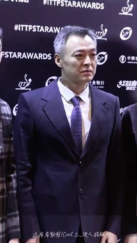 秦志戬带着他的一群男模出来炸街了