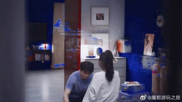 热吻床咚杀疯了 杨幂被许凯“吻到脸红”,许凯太会亲了
