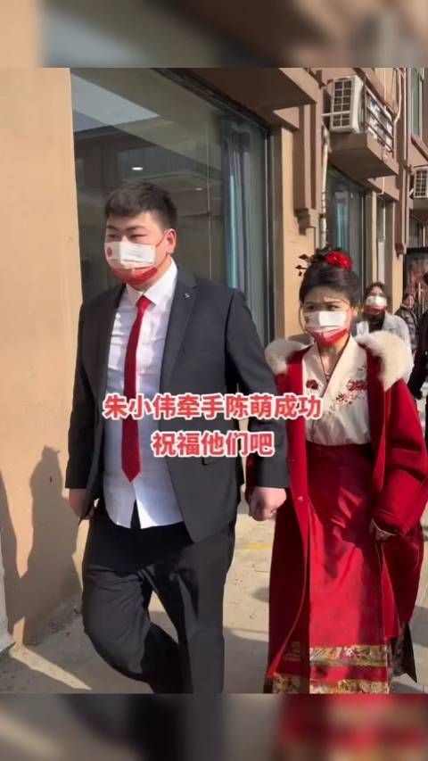 大衣哥儿子梅开二度，二婚的他又娶上了一位英语老师……