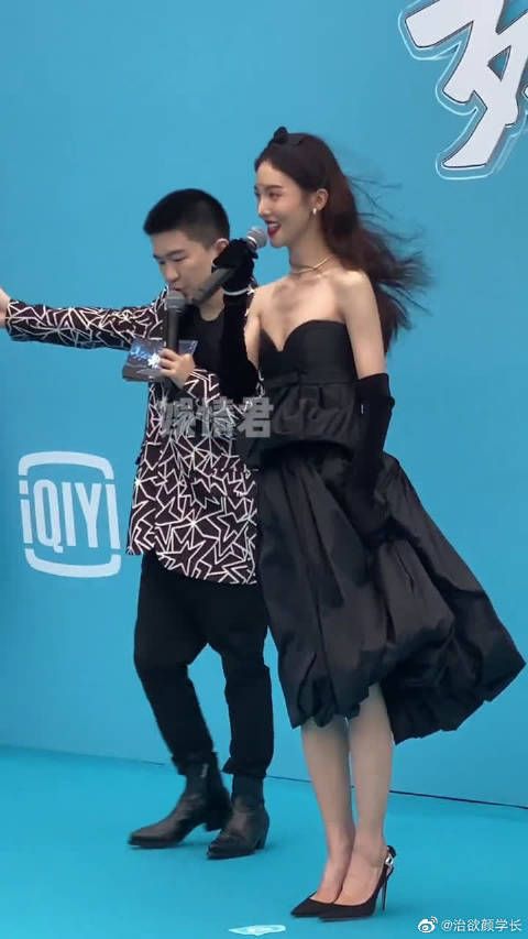 黑色抹胸裙,171的身高,姐姐这也太瘦了吧
