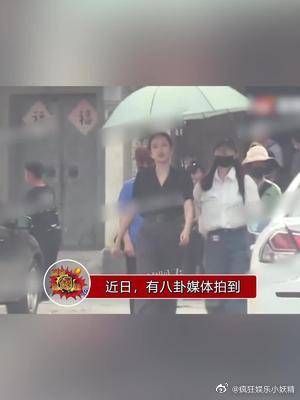 王鸥被拍到和男子一起回酒店，第二天两人挽手出房门……