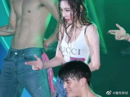 姐姐跳舞也太性感了!