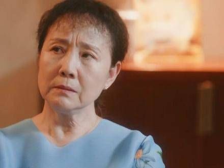罗英子将房子卖给债主，并嘱咐债主要文明搬离