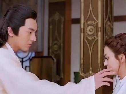 “仿佛多年以后，你依旧坚持” 一段山间小路，尽管蜿蜒曲折…