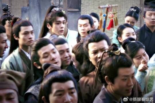 该出手时就出手!霍展白一剑一筷斗法震全场