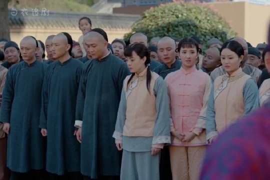 傻丫头给少爷冲喜,没想到不仅救了人还一跃成为了少奶奶