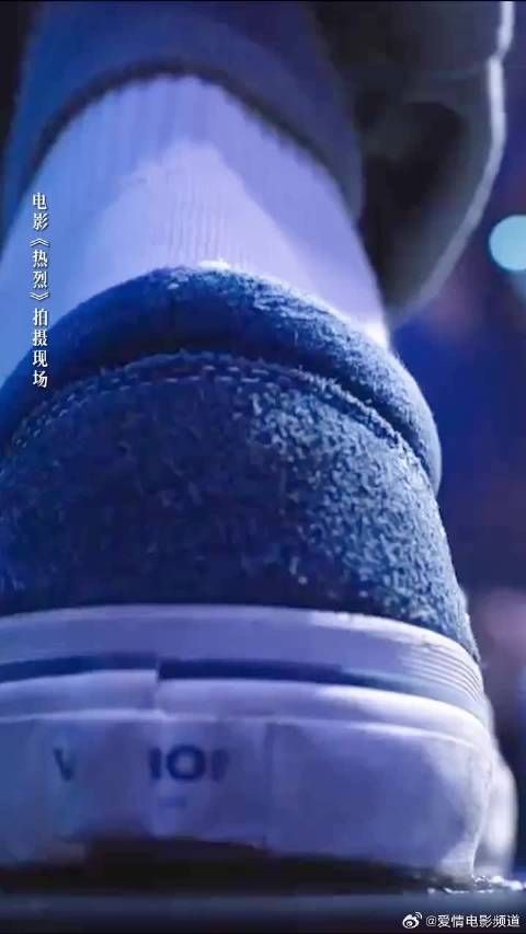 无助的时候谁都想伸手抓住一丝希望吧,导演太会拍内心戏了!