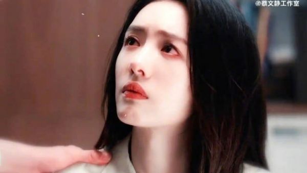 比起满眶泪水,更爱你笑时眼里的光