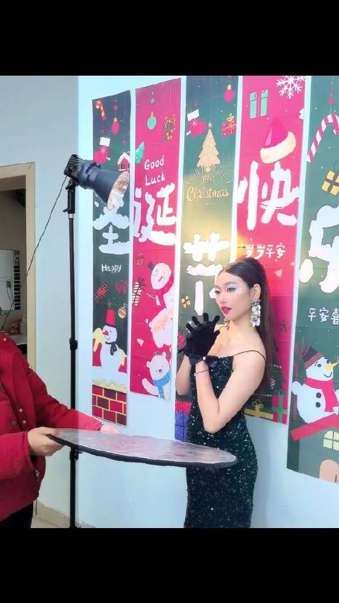 冷飕飕的天气里 希望我们都有 热乎乎的小日子 安稳于日常,浅喜于光阴