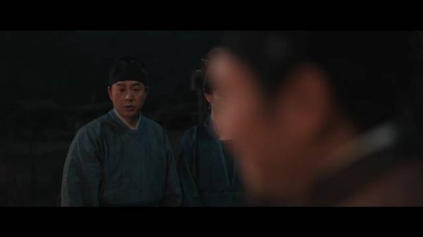 剧情的每一次反转都让人不得不感叹,顾震的行为绝对会成为大家难忘的一幕…