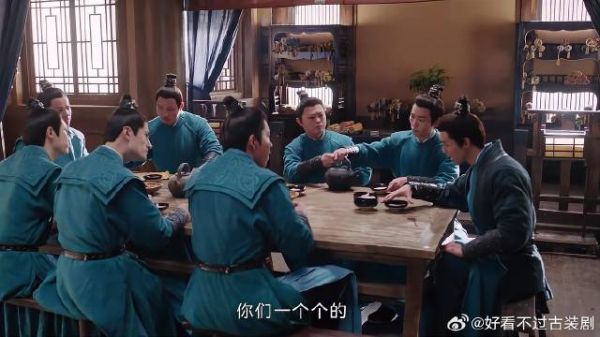 白敬亭当衙役,富商背景和军方背景下,同事十分羡慕嫉妒