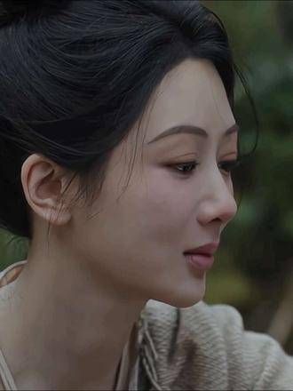 杨紫的每个角色，仿佛都是从那个时代走来的一般！