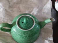 绿釉刻花茶壶藏品赏析
