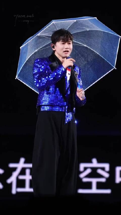 张杰杭州演唱会顺利结束，相约郑州见，现场你最想听到哪首歌？
