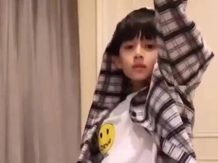 昔日稚嫩少年，如今即将迎来成长的崭新篇章！林子烨与火锅的三年之约