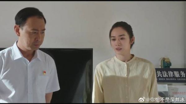 村民眼红美女赚钱,跑去寻衅滋事,主任气的一顿训