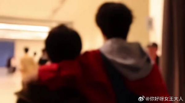 在妈妈身边你永远都可以做个幸福小孩，小福星赵一博请一直幸福下去吧！