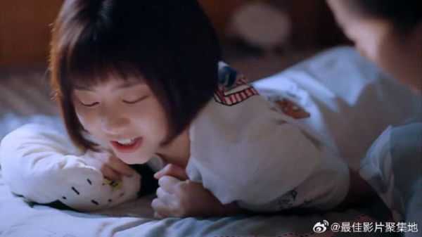 远在国外的凌霄,让李尖尖撒个娇,李尖尖举作亮了