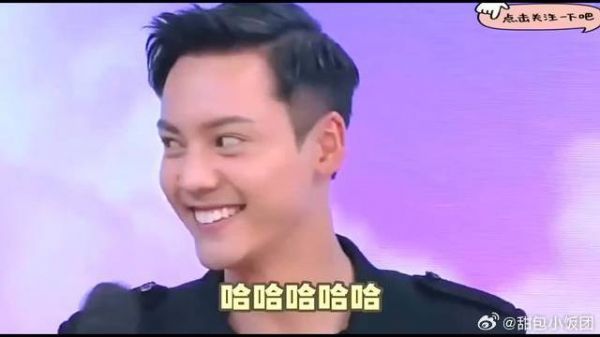 陈伟霆一把抱起赵丽颖，注意他手放的位置，两人关系一目了然