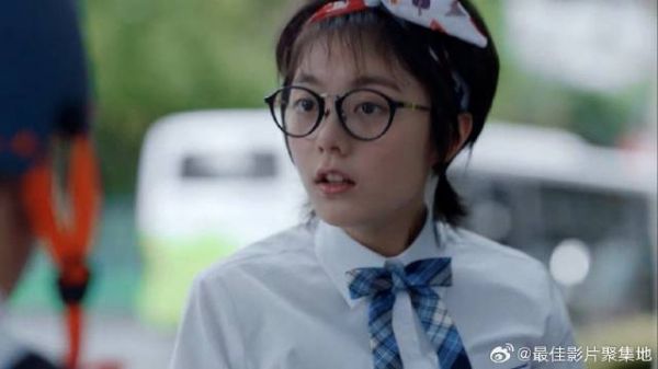 靠直播打赏的林妙妙 找借口骗班主任，不上课出校门直播