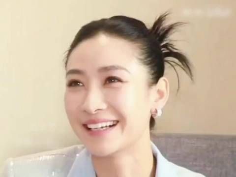 原来安陵容在拍戏现场笑场的原因是这个，还以为是蔡少芬的普通话呢
