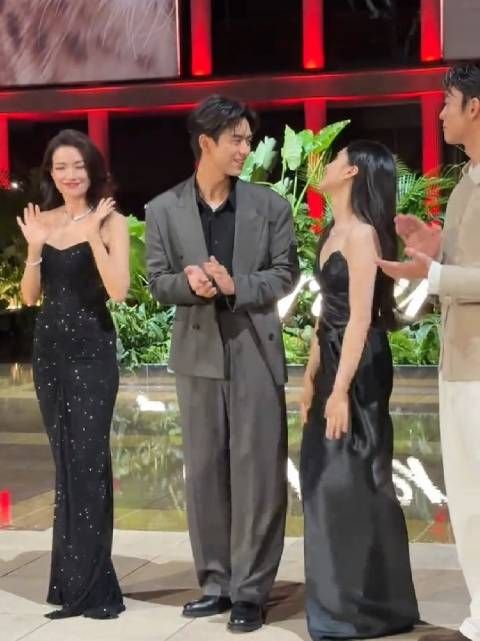 李现张婧仪舒淇同框，对视甜蜜CP感强