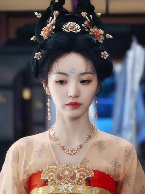 玄蛇为护梅四妖力未复化镯灭墨妖