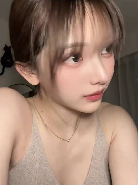 眼距太宽，累的时候眼神都对不上焦，哈哈
