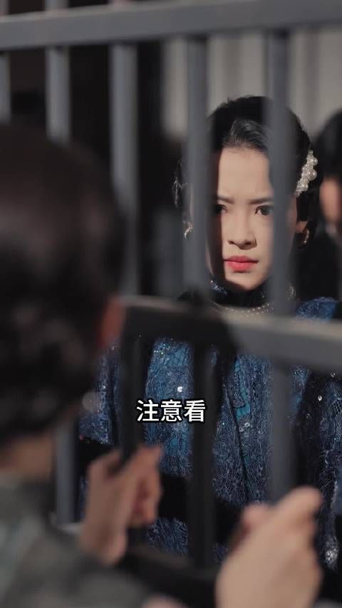 短剧女人甩锅情敌被问得哑口无言