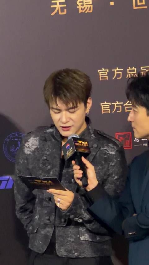 石凯讲话十八秒我一秒没听懂，能有老乡来翻译吗哈哈哈哈哈