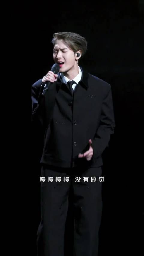 王嘉尔又帅唱歌又好听，我的梦中男神没错了！