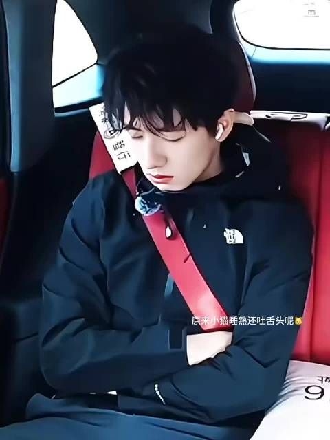 好笑归好笑，但也能看出来朱志鑫在节目里很放得开，愿意去互动去整活