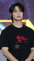 文俊辉上台直拍来咯！今天很帅诶！