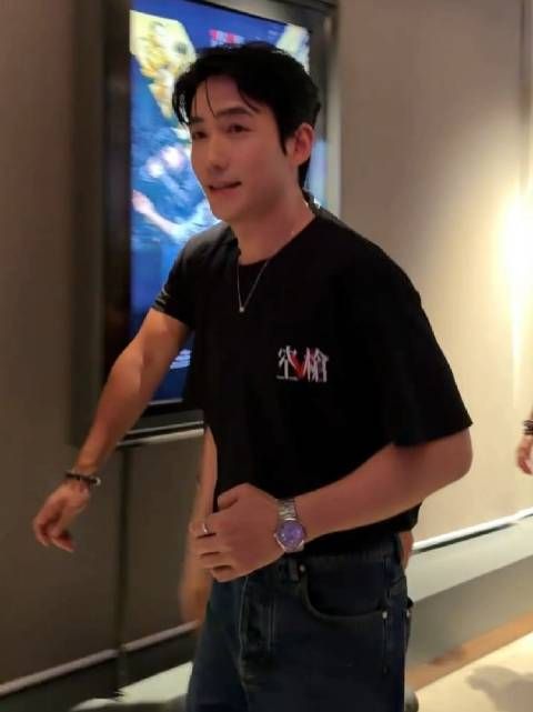 香港路演上下班视频，好清晰 cr
