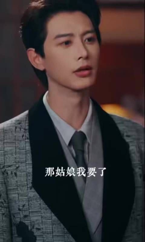 短剧伪装者砍掉无效恋爱，双强男主谍战智斗紧凑