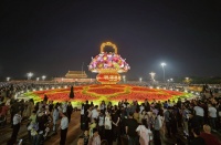 “祝福祖国”大花篮正式亮相，天安门广场国庆摆花走过42年