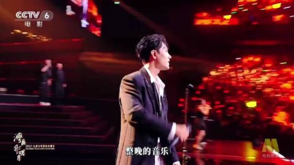 肖战的巅峰期来得又快又长！ 出道十年，七年断层顶流