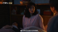 栋哲去邻居家看电视 被嫌弃人小屁股大，下秒宋莹宠儿子攒钱买电视