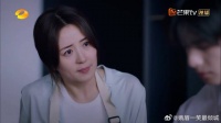 凌霄搁国内工作，在气头上陈婷，见尖尖打电话摔手机