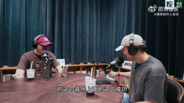 刘欢演唱的影视片头曲响起,熟悉旋律深深唤起游子对家乡的温暖共鸣