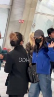 杨紫到达机场出发回国啦 真的一直在连轴转飞来飞去 起落平安 等宝回家