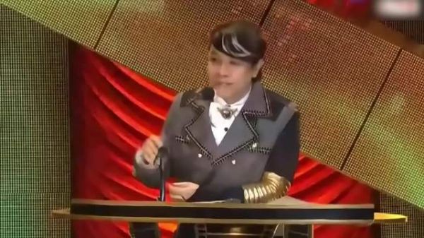 金马名场面:黄渤一语碾压蔡康永,替刘德华了结十年心结!