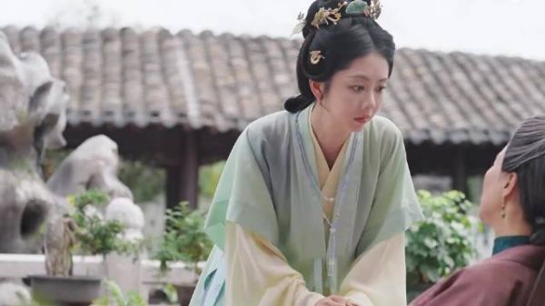 沈嘉兰母亲临终唤亲女，养女心凉如故