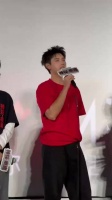 陈飞宇路演自曝剪指甲哼甜蜜蜜是个人设计