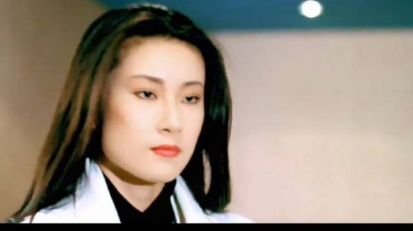 菲律宾黑帮火并、女杀手组团复仇!才是8090年代枪战片的隐藏BOSS