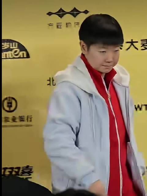 谁能帮帮孙颖莎呢?
