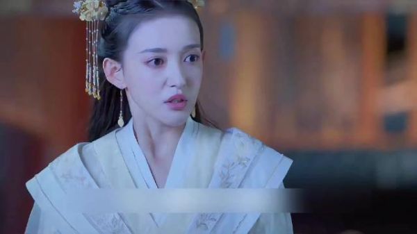 女孩惊恐的发现,未来嫂嫂竟是传说中的鱼人