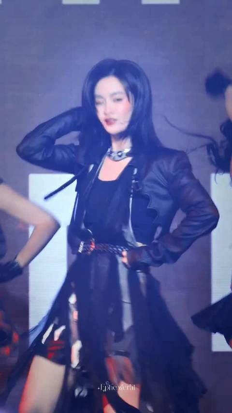 李晟确认加盟乘风跨季演唱会,两季姐姐齐聚深圳